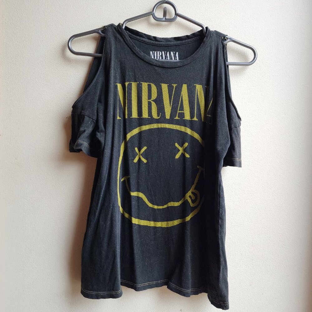 Nirvana Cold Shoulder Cut-Out T-Shirt Size XS